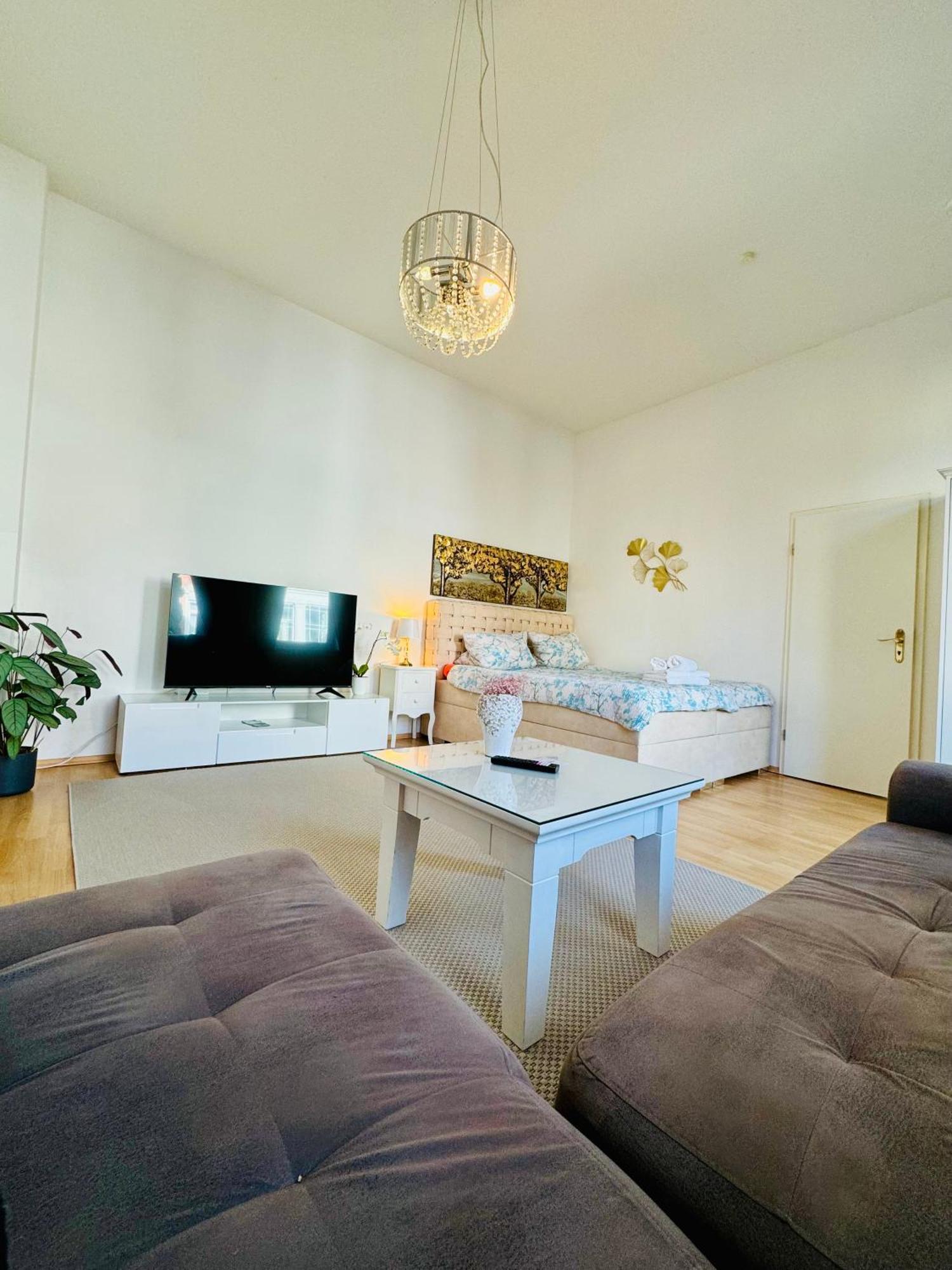 Wohnung Am Schlossgarten Schwerin  Buitenkant foto